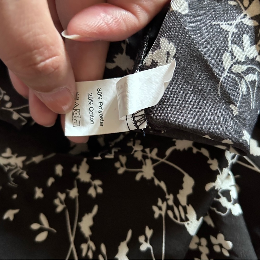 Shein Shorts - Picture 4 of 4